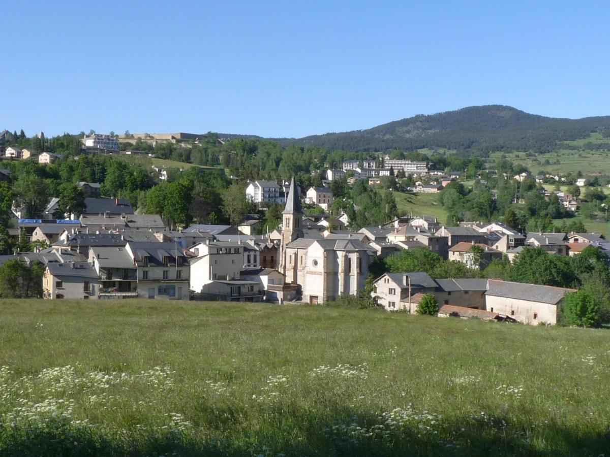 Charmant Appartement Dans Le Village/Coqueto Apartamento En El Pueblecito La Cabanasse Exteriér fotografie